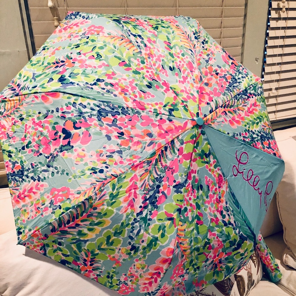 Lilly Pulitzer “Catch The Wave” Umbrella